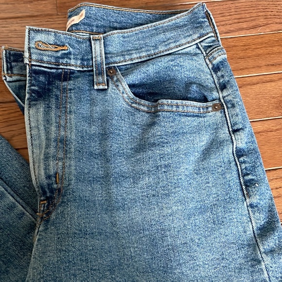 NWOT Levi’s 501 high waisted. Top flare - Picture 5 of 8